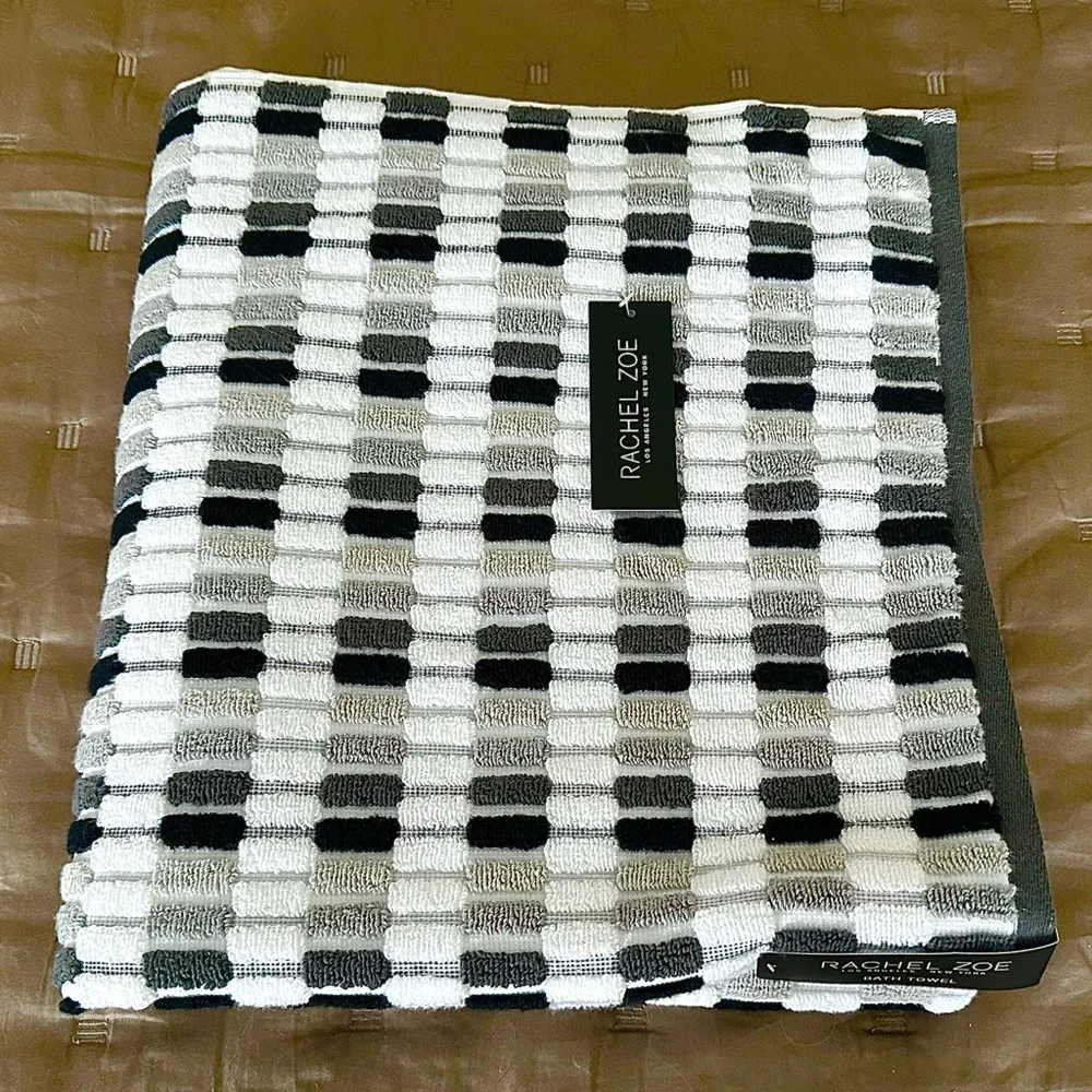 Rachel Zoe Cotton Bath Towels Set of 2 Black and White NEW